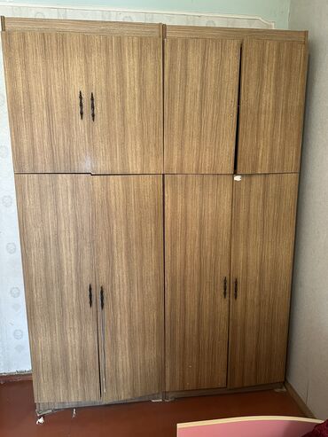 Dolablar: İşlənmiş, Açılan, 4 qapılı Düz dolab, Dolab-asılqan