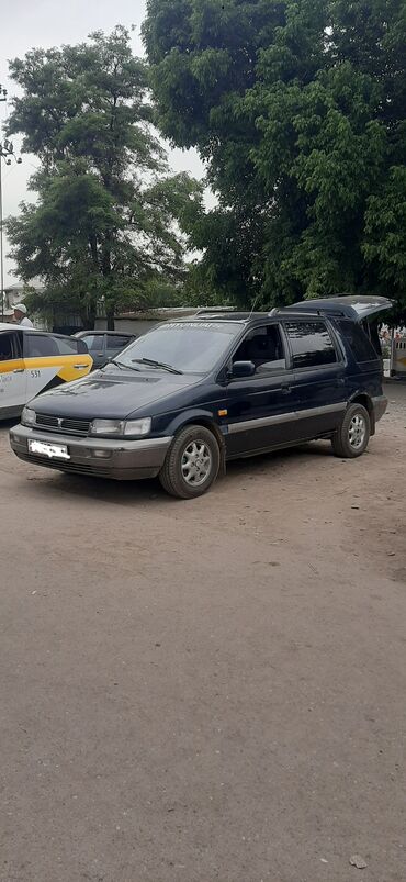 срочна сатылат машина: Hyundai Santamo: 1999 г., 2 л, Механика, Бензин, Вэн/Минивэн