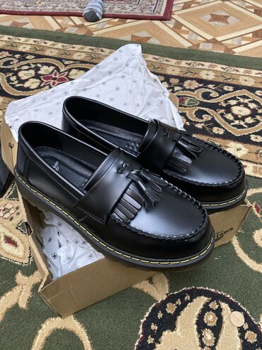 Туфли: Мужские туфли, 45, Dr. Martens, Новый, цвет - Черный, Бесплатная доставка