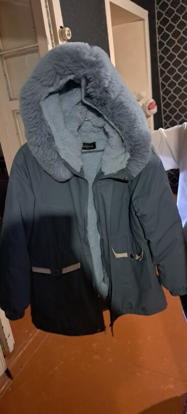 женское зимнее стеганое пальто: Пальто Bershka, M (EU 38), L (EU 40), цвет - Серый