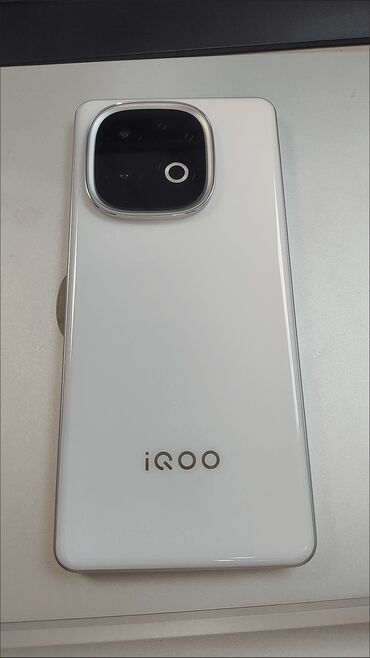 Vivo: Vivo iQOO, Б/у, 256 ГБ, цвет - Белый, 2 SIM — 11