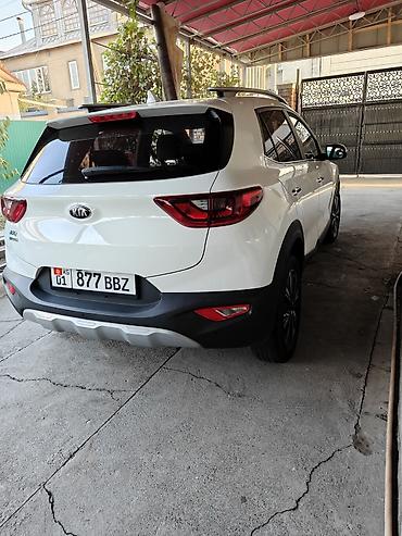 smart forfour: Kia Stonic: 2020 г., 1.4 л, Автомат, Газ, Кроссовер — 5