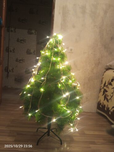 kukla sekilleri: Bayram ağacı və işıqlar dəsti - Süni şam ağacı, kompak ölçü (təxmini