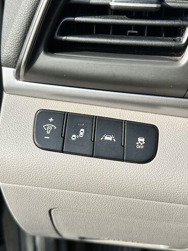 Hyundai: Hyundai Elantra: 2020 г., 2 л, Автомат, Бензин, Седан at lalafo.kg — 11 Hyundai: Hyundai Elantra: 2020 г., 2 л, Автомат, Бензин, Седан — 11