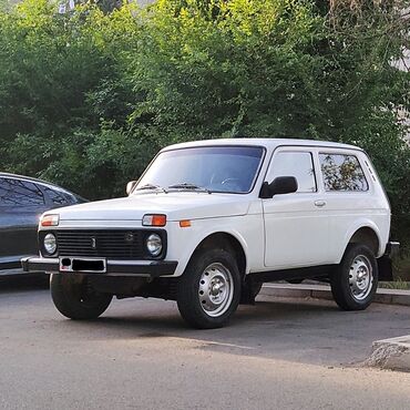 ВАЗ (ЛАДА): ВАЗ (ЛАДА) 4x4 Нива: 2012 г., 1.7 л, Механика, Бензин, Кроссовер