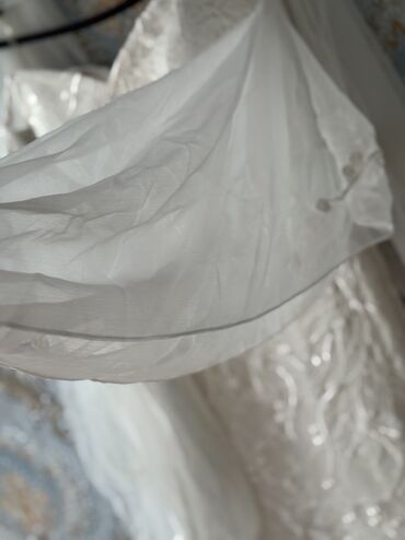 Ziyafət donları: Zərif krem rəngində xına toy gəlinliyi Özəl tikdirilib (tanınmış — 12