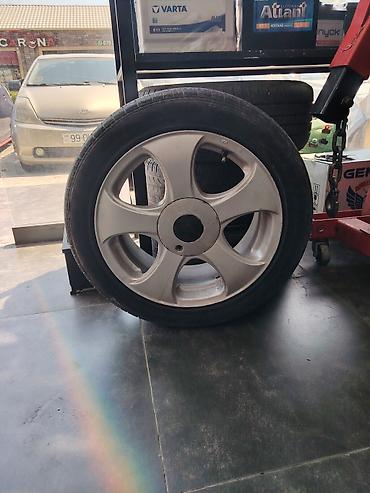 prius diskləri: 5 çıxıntılı 16 tliq yüngül lehimli disk dəsti və şinlər Toyota pirus — 2