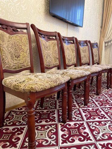 стол со стульями для зал: Конок бөлмөсү үчүн үстөл жана отургуч, түсү - Күрөң