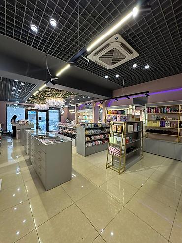 Аренда помещений свободного назначения: Сдаётся коммерческое помещение в «золотом квадрате» Перекрёсток — 10