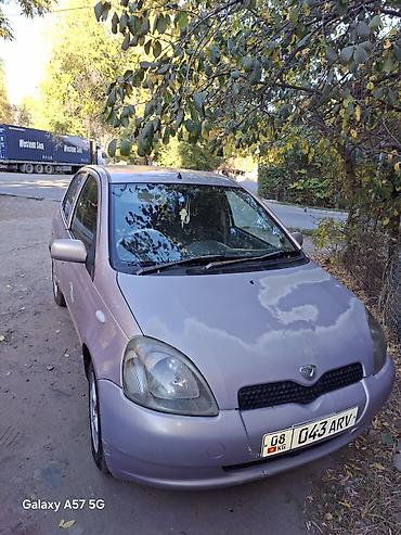 from japan: Toyota Vitz: 2001 г., Автомат, Бензин, Хэтчбэк — 1