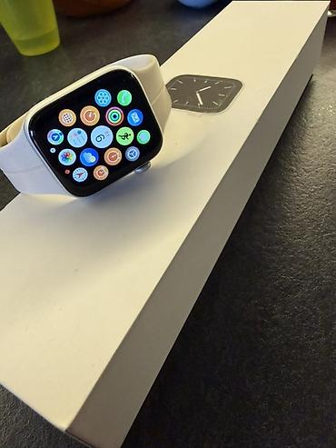 Apple Watch: Продаю Apple Watches 5 Nike. 44мм есть царапины на экране. Работают — 1
