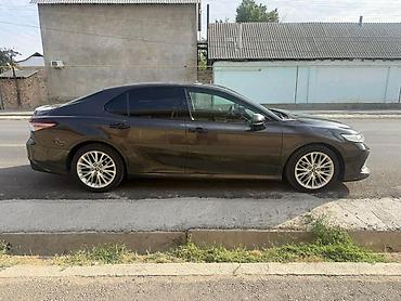 Toyota Camry: 2023 г., Автомат, Бензин, Седан