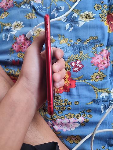 core 2: IPhone Xr, Б/у, 64 ГБ, Красный, Кабель, 67 % — 1