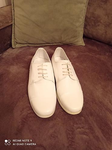 iş batinka: Ağ rəngli bağlamaqlı klassik ayaqqabı - Stil: Minimalist, düz — 1