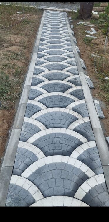 Ağlay: Müxtəlif formalarda tamet daslarin topdan ve perakende satış istehsal — 6