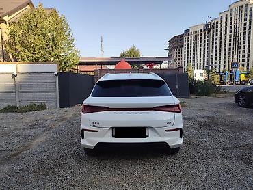 BYD: BYD E2: 2025 г., Автомат, Электромобиль, Кроссовер — 6
