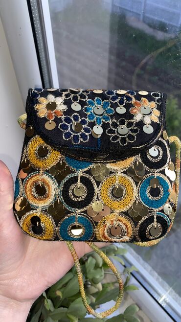сумка клатч ручной работы: Продаю маленькую сумочку в восточном стиле Ручная работа. Покупала на