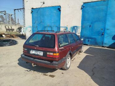 пасат уневерсал: Volkswagen Passat: 1991 г., 2 л, Механика, Бензин, Универсал