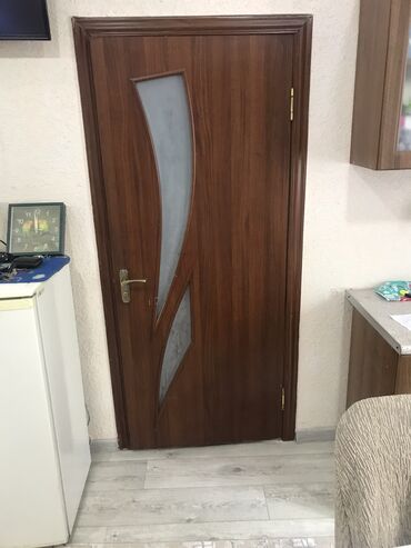 Другая мебель: Продаю двери по 500 сом самовывоз. Самодемонтаж
