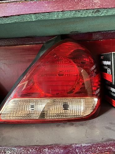 Arxa sağ/sol stop işığı – hatchback/sedan tipli avtomobillər üçün. -