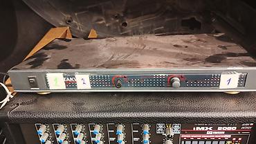 gitar amfisi: Phonic Powerpod 750RW kalonka Güc çıxışı: Cihaz 500 vatt (2 x 250 Vt — 3