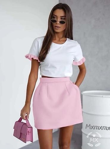 Kompleti: Dve-delni komplet: majica + mini suknja 2 komada po cenini od 3800 — 5