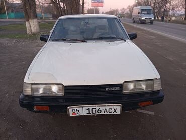 белая mazda: Mazda 626: 1987 г., 2 л, Механика, Бензин, Седан
