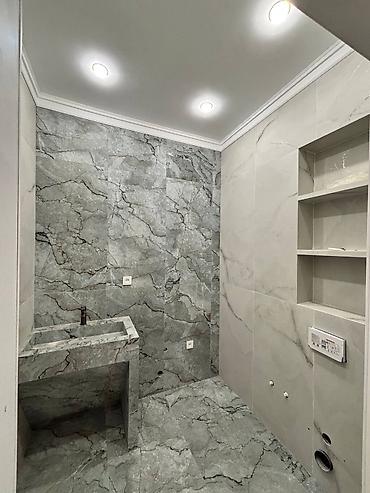 Фасадные работы: Современный двухэтажный дом в классическом стиле с подсветкой фасада и — 15