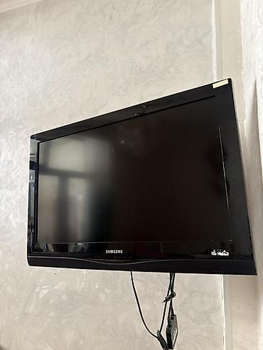 Samsung LCD televizor, divara quraşdırılmış model. - Təxmini ekran