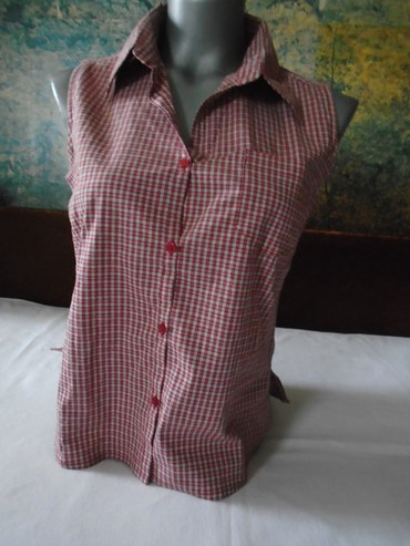 red burberry shirts: M (EU 38), Plaid, color - Red