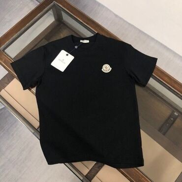 мужские футболки с длинными рукавами: Черная футболка Moncler с короткими рукавами и круглым вырезом