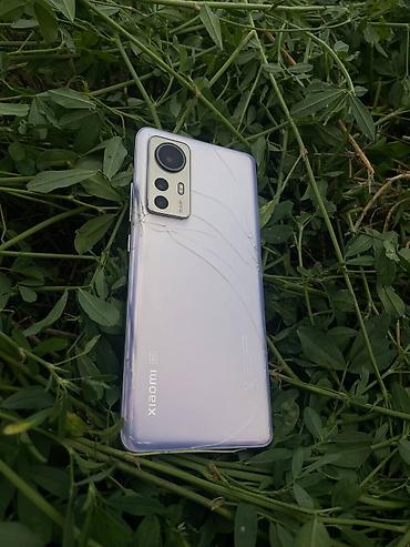 мобильный монитор: Xiaomi 12 5G — стильный флагман с мощной камерой и дисплеем AMOLED из — 4