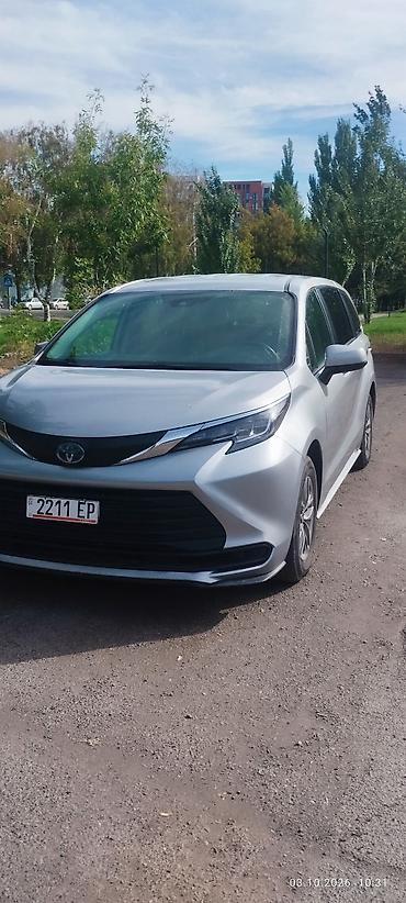 минивен гибрид: Toyota Sienna: 2021 г., Гибрид, Минивэн — 5