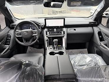 lend cruizer: Toyota Land Cruiser: 2026 г., 3.5 л, Автомат, Бензин, Внедорожник — 9