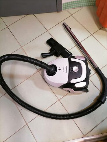 Klasični usisivači: Usisivač GORENJE Odličan na kesu platnenu kao nov je 1400 w vuče kao — 1