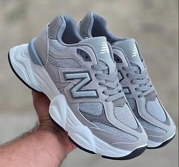 Patike: Razni modeli
Cena 3200 dinara 
Br 36-41




j5 — 9