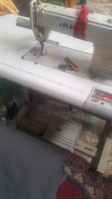 Yataq otağı dəstləri: Tikiş maşını İşlənmiş,Elektromexaniki, Ödənişli çatdırılma