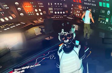 Digər avtomobillər: Qarajda müxtəlif növ nəqliyyat vasitələri var. Yüksək keçmə — 14