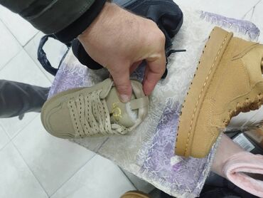 Ugg čizme: Ugg dečije cipele NOVO

Novo
Brojevi 25 do 36

fb Moja Kupovina 1 — 10