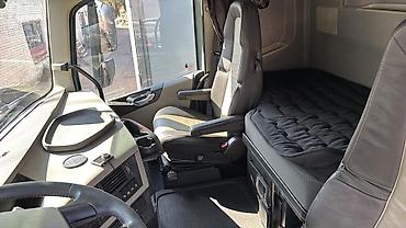 движок 10 квт: Тягач, Volvo, Тентованный — 7