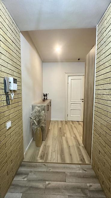 store: 3 комнаты, 110 м², 5 мкр 3 этаж — 10