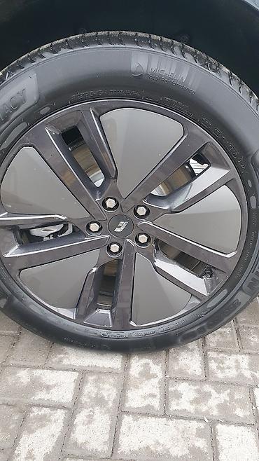 Voyah: Voyah : 2024 г., Гибрид, Кроссовер — 3