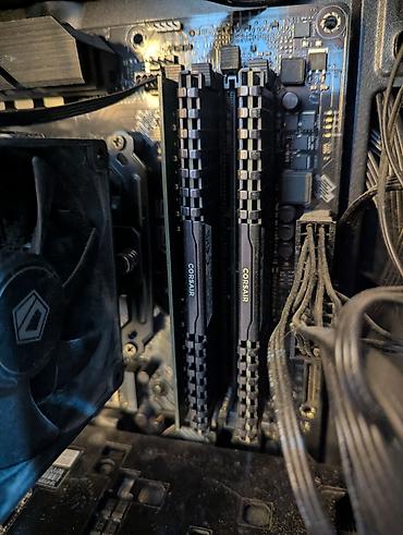 960 8gb: Оперативная память (RAM) для ПК, Б/у, Kingston, 16 ГБ, DDR4, 3200 МГц — 1