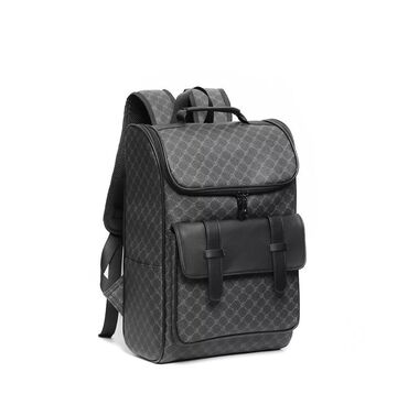 рюкзак черный: Водонепроницаемый рюкзак вместимостью 36-48 л, ткань - искусственная