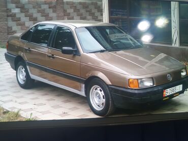 Volkswagen: Volkswagen Passat: 1988 г., 1.8 л, Механика, Бензин, Седан