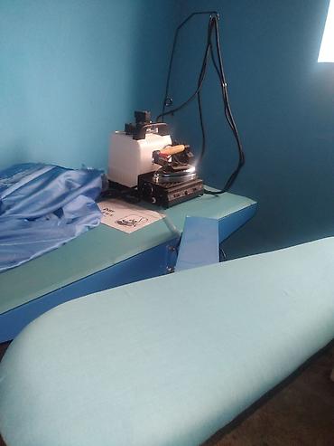 Peşəkar buxarlı ütü və ütü masasından ibarət komplekt - Buxar