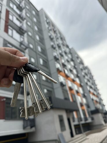 офис в жилом доме: 2 комнаты, 75 м², 108 серия, 8 этаж, ПСО (под самоотделку)