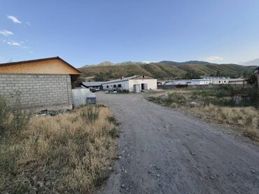 сниму дом на иссык куле: Продаю Кошара, 42 соток, Действующий, С оборудованием, Электричество, Отопление, Горячая вода