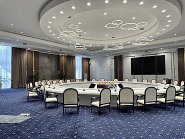 текстиль бишкек: Ковры и ковровые дорожки под заказ - Изготовление ковров любых форм и — 5