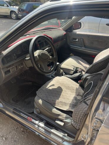 авто в рассрочку без процентов: Mazda 626: 1989 г., 2 л, Механика, Бензин, Хэтчбэк